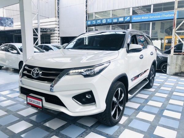 TOYOTA FORTUNER 2.8V SPORTIVO ZIGMA4 4WD เกียร์AT ปี18